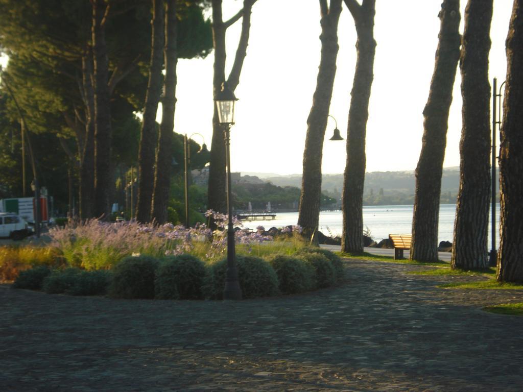 Relax In Piazzetta Casa E Appartamento Per Vacanze Trevignano Romano Buitenkant foto